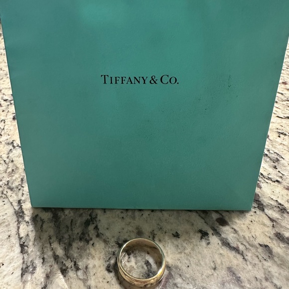 Authentic Tiffany & Co Gold Wedding Band 18k Ring 8mm width - Picture 3 of 6